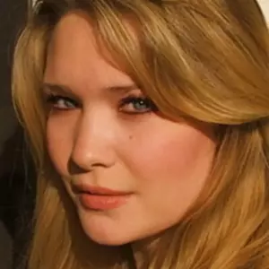 Sarah J. Maas profile picture